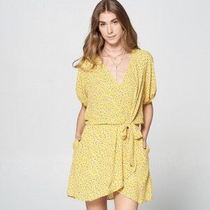 NWT Hummingbird Floral Pattern Yellow Mini Dress